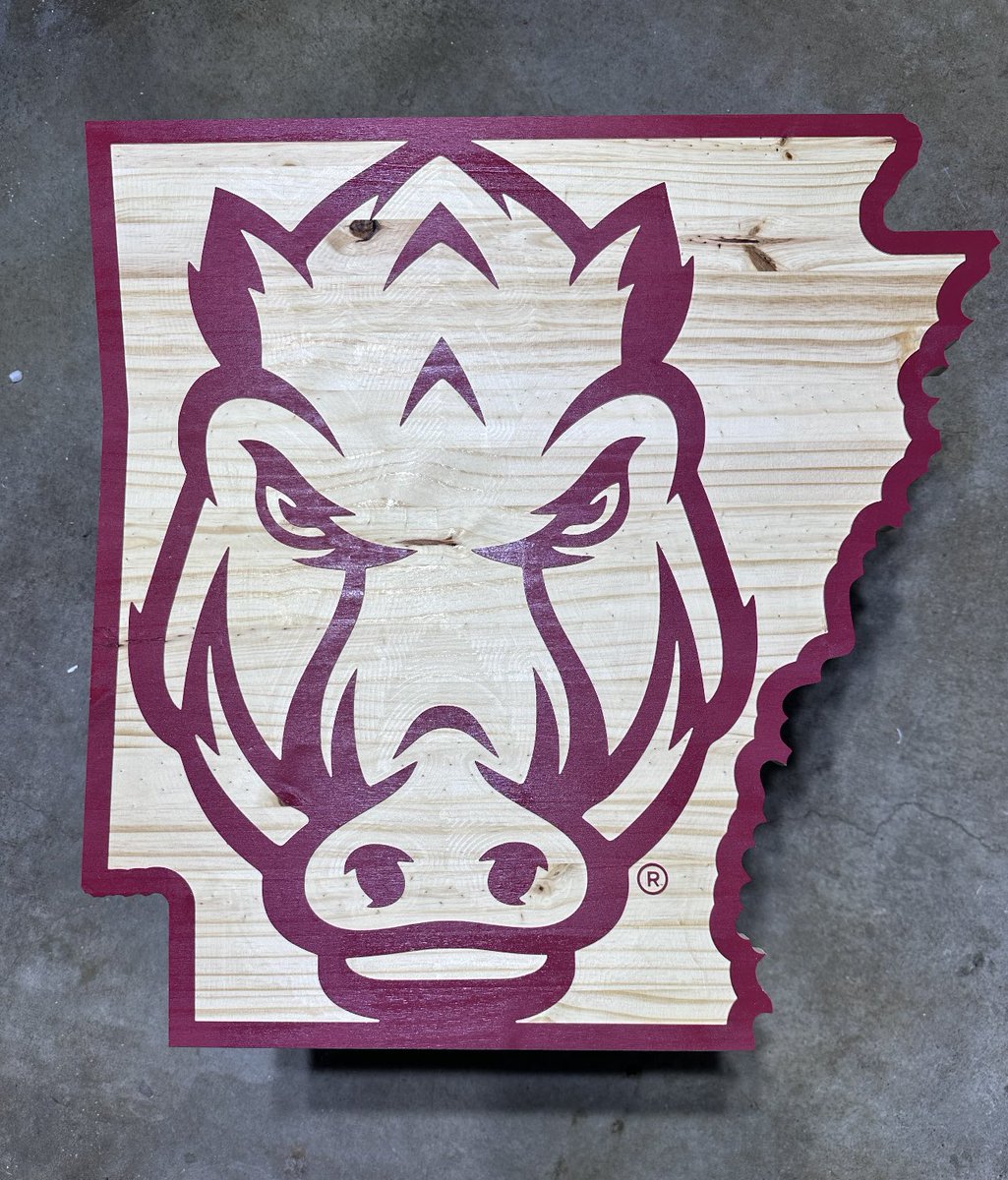 RickyHa64473696's tweet image. Selling these custom made signs. Officially licensed through U Of A. The prices include shipping and either clear coat or gloss finish. I’m doing a contest for whoever retweets this tweet will be put into a drawing for a free sign sent to you for FREE! Thanks!