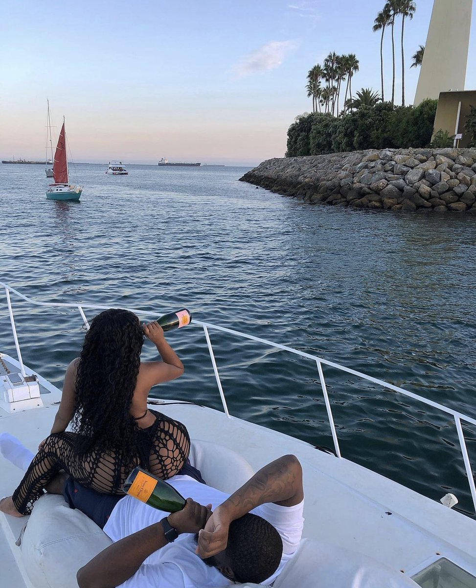 Allantae3's tweet photo. MOOD 💕😩 https://t.co/3eXCq1ffpV