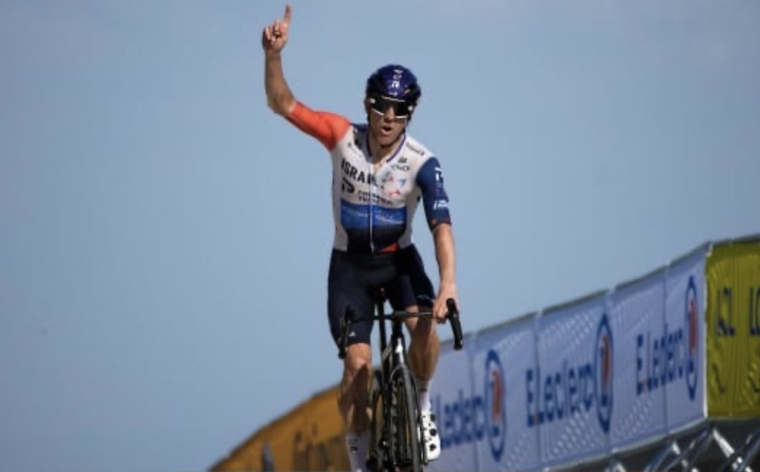 Devin Heroux tweet media