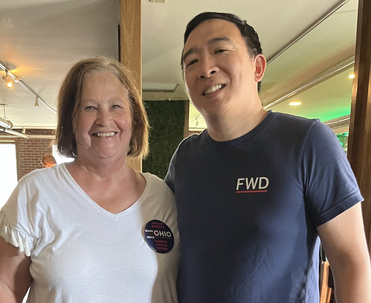 Got to meet Andrew Yang today. Fun but @TimRyan is still my guy. https://t.co/DOwEO6tzWz