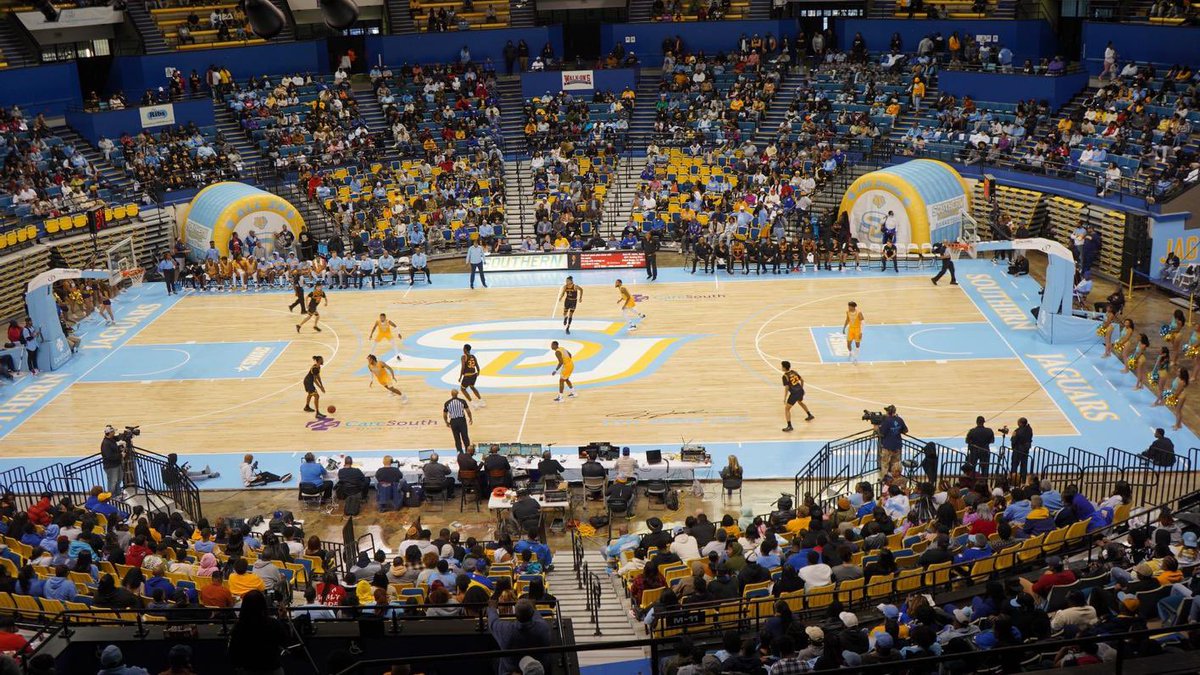 After a great conversation with <a href="/CoachRashadRich/">Rashaad Richardson</a>, I am blessed to receive my first D1 offer from Southern University 
<a href="/JaguarHoops/">Southern Men's Basketball</a>