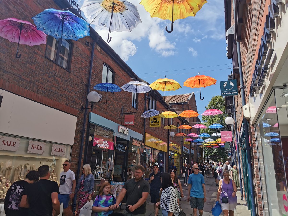 The latest #Brollywalk looked fantastic today <a href="/coppergateyork/">Coppergate Centre</a> - custom designs by #SoakeUK