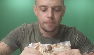 cpasajecrois's tweet photo. Il est fin comme une feuille A4 sont tacos #Alan https://t.co/hbSJy3FjAP