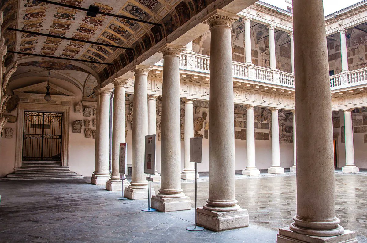 BrightMG's tweet photo. Finally, Maurizio Corbetta (@MauCorbetta) from the University of Padua will speak on the Function of Spontaneous Brain Activity. (The university is the second oldest in Italy, and Galileo enjoyed teaching there for 18 years!) https://t.co/2mUdV872T8