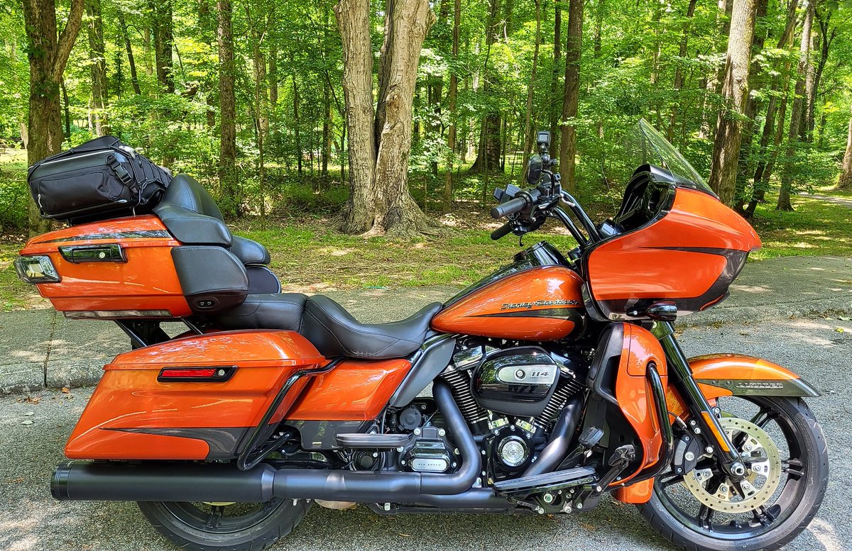 Where would you rather ride?

1. Wooded areas
2. Wide open spaces
3. City 
.
#MotorcycleDen #harleydavidson #roadglidelimited #roadglide #2wheellife #motorcyclelife