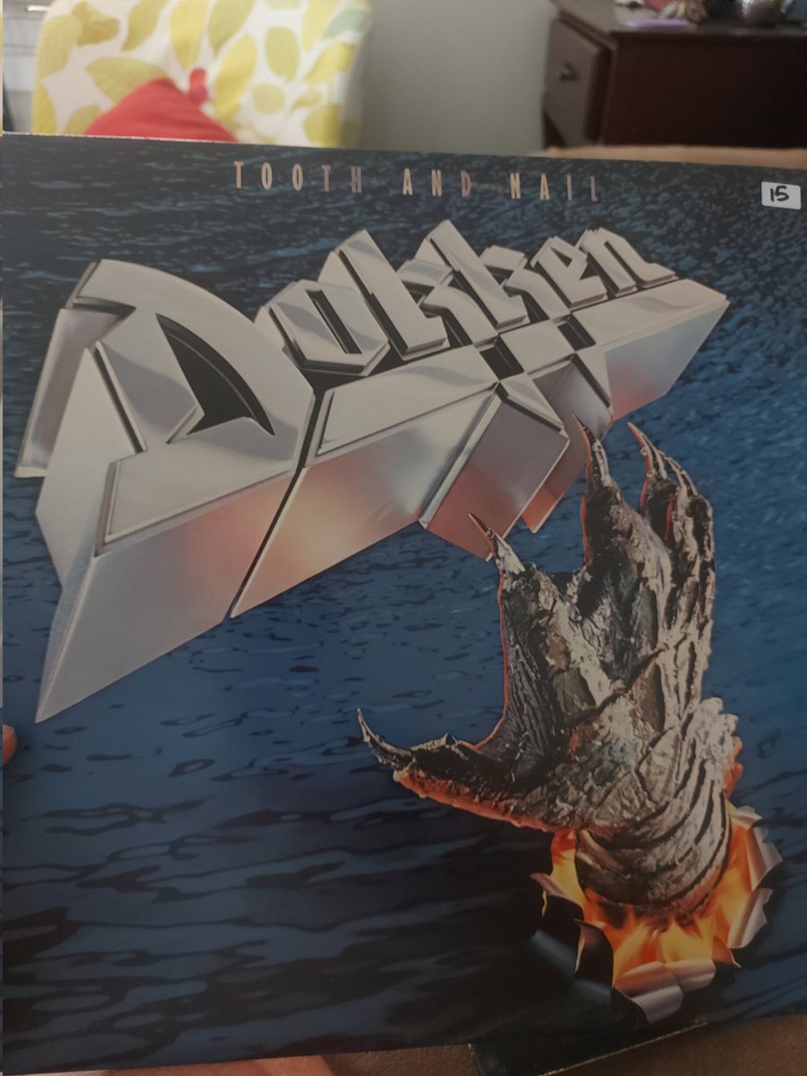 DaveRya44976410's tweet photo. I've now got 4 of the first 5 Dokken records. #StLawrencemarket
#Dokken
#goodhaul https://t.co/PNURLBxKer