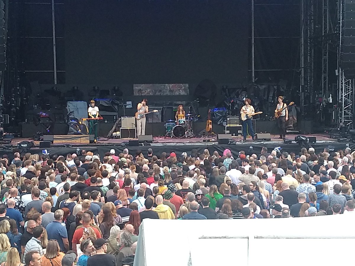 Melodie Francais 🎵
<a href="/leoraclesisters/">oraclesisters</a> being tres magnifique while warming us up for <a href="/welovepulp/">Pulp</a> 
#pulpscarborough