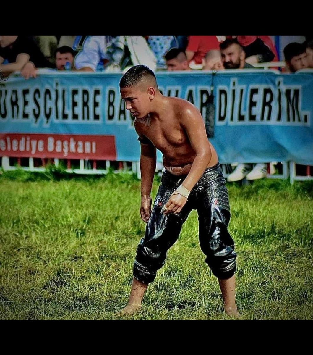 662. Kırkpınar Yağlı Pehlivan güreşlerinde Minikler 1. Boy kategorisinde ilk 8'e girmeyi başaran, kurumumuz da  4 yıldır  bu eğitimi alan İbrahim Armutlu'yu başpehlivanlığa giden bu büyük yolculuğunda tebrik ediyoruz
<a href="/Yusuf__Tekin/">Yusuf Tekin</a>
<a href="/emre_caliskan/">Emre Çalışkan</a>
<a href="/k_yavuz07/">KENAN</a>
<a href="/karatasht/">Himmet Karataş🇹🇷</a>
<a href="/07kepezmem/">Kepez İlçe Milli Eğitim Müdürlüğü</a>