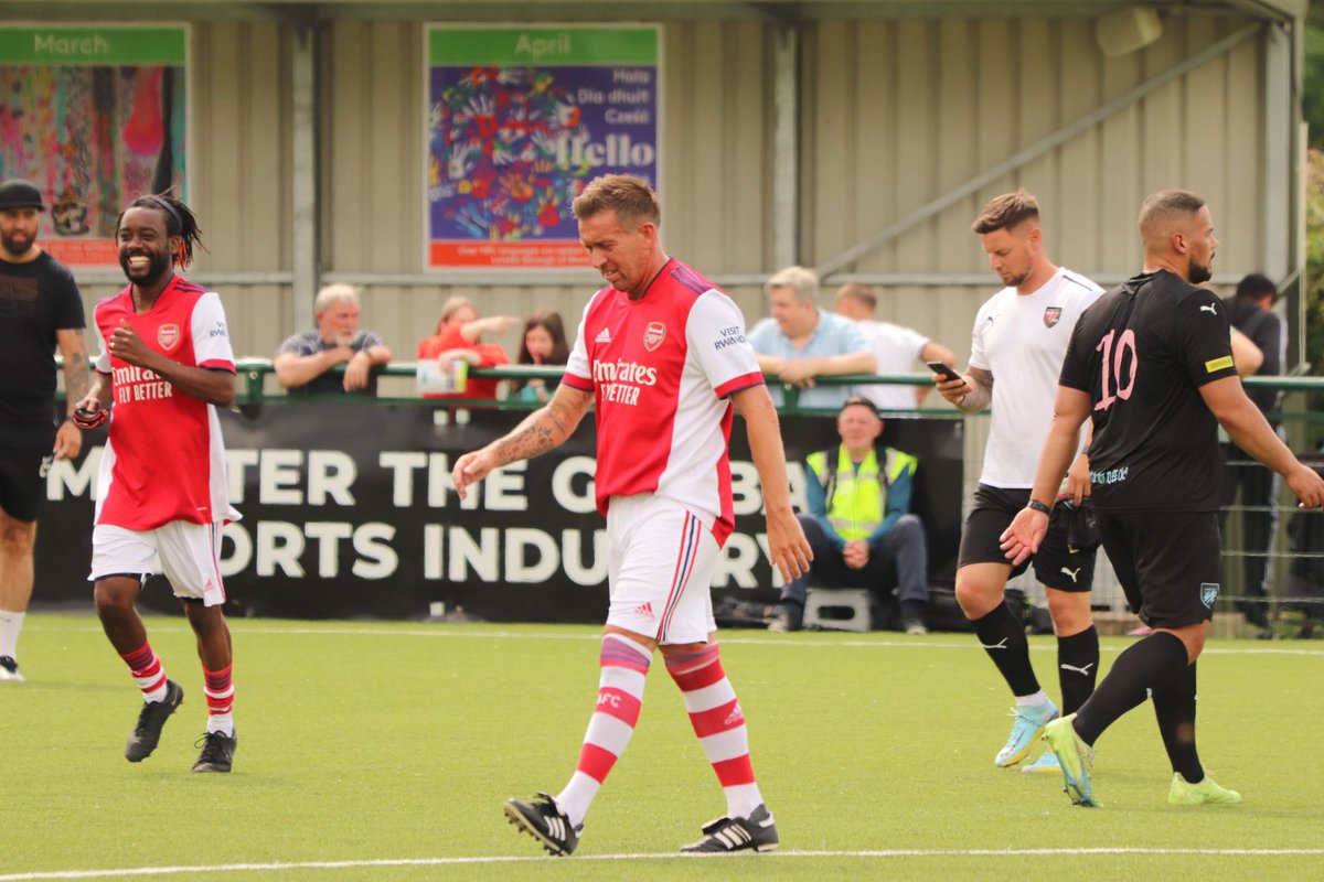 Lee Allinson tweet media