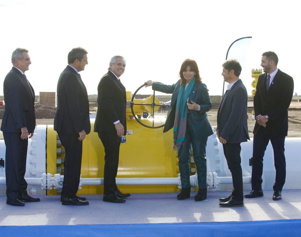 alferdez's tweet photo. Hicimos realidad nuestra soberanía energética.

#GasoductoNéstorKirchner https://t.co/AVTrWQBlfR