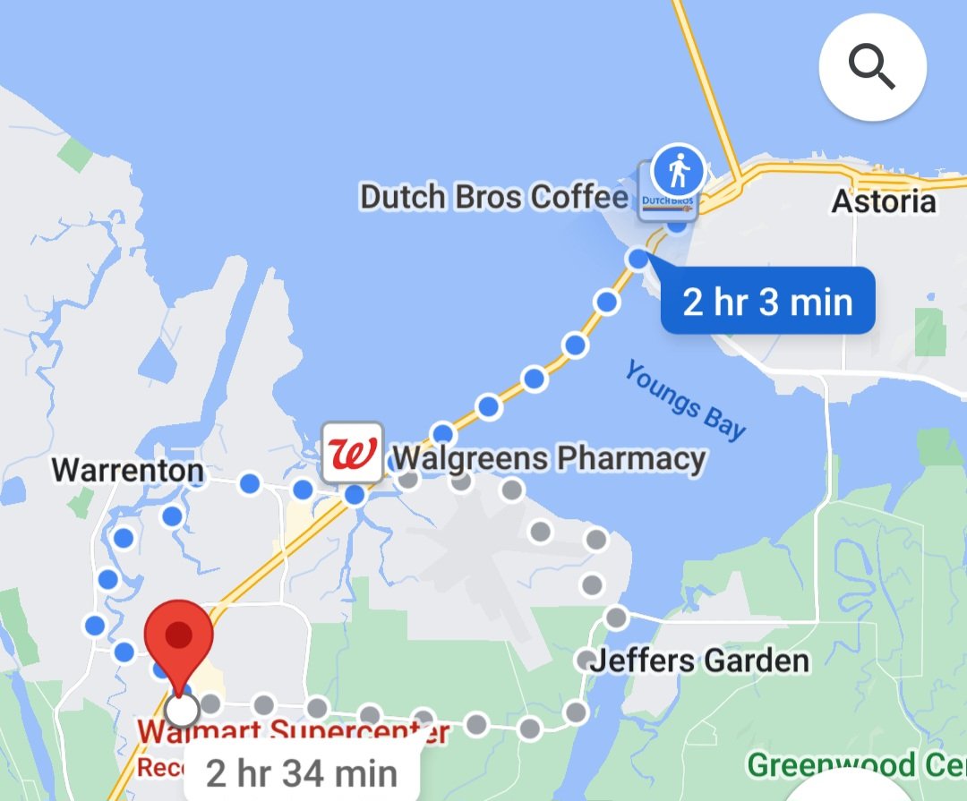 ullallah's tweet image. 작년, 항해를 중단하며 오레건주 북쪽 끝에 배를 올려뒀다 일년만에 돌아왔는데 모든 물가다 올라 있다. 마리나 근처 허술한 모텔 1박에 250$, 항상 250$ 나오는 식료품 쇼핑 400$. 마리나에서 월마트까지 택시값이 무서워 10km 뛰어가 시장 보고 편도만 택시 타고 옴..20$