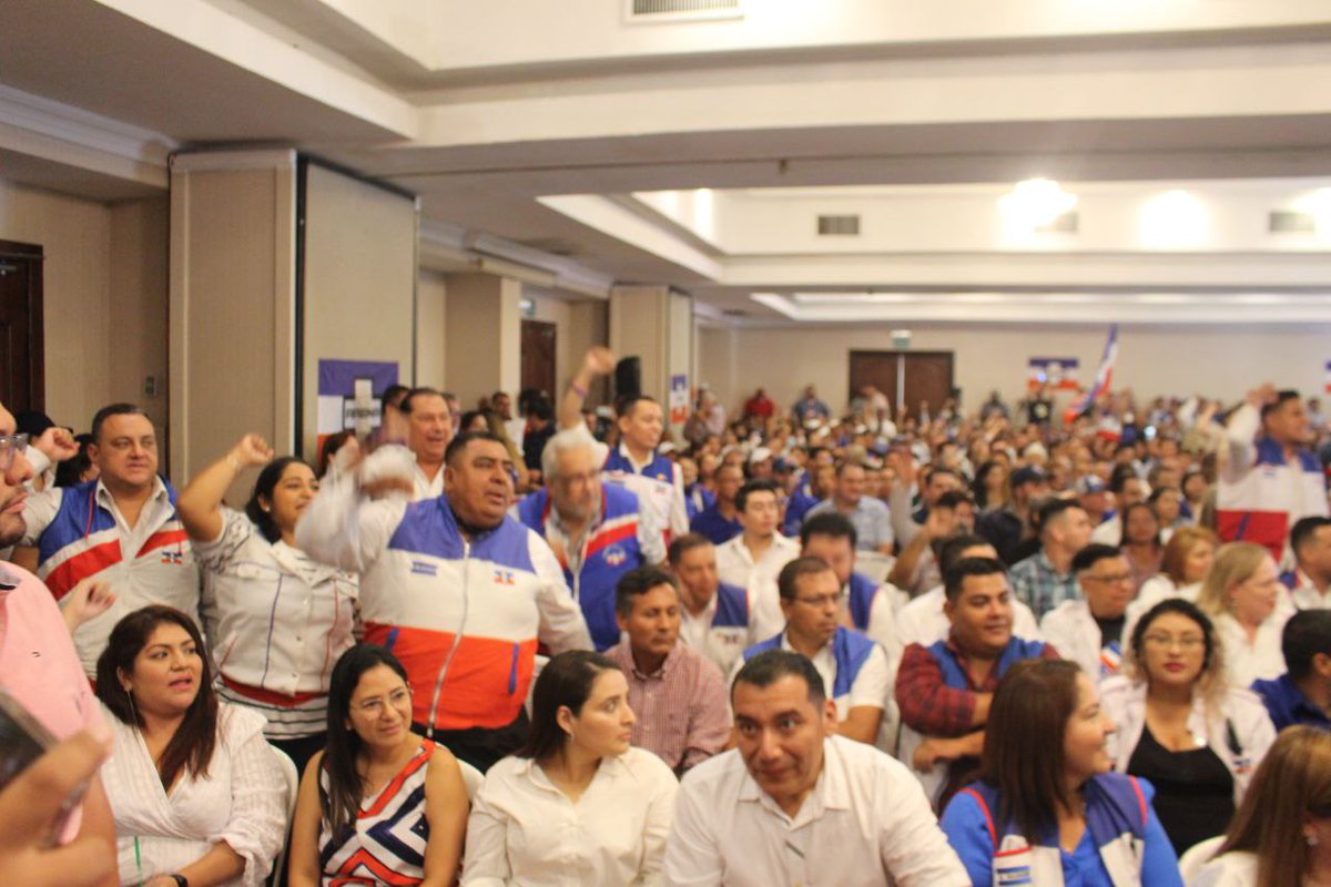 ARENAOFICIAL's tweet photo. Gracias hermanos nacionalistas, dijimos Presente Por La Patria. https://t.co/mIyhOSxY0R