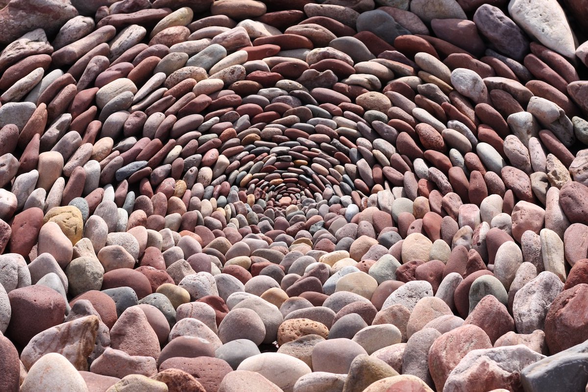 realscotveg's tweet photo. Stone stacking championship today at Dunbar #europeanlandartfestival #stonestacking https://t.co/YenJXULP0A