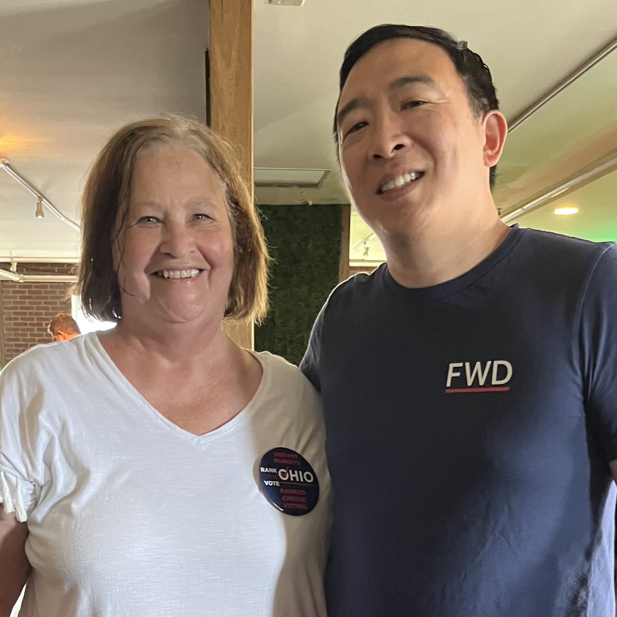 Thank you @AndrewYang for giving us a huge shoutout during your visit with @Fwd_Ohio in #Columbus! Our Organizer for #CentralOhio, Debbie Schaffner, got to thank Andrew Yang for endorsing our effort for #RankedChoiceVoting in #Ohio so that @Fwd_Party and more parties can compete! https://t.co/cxCPY2JQyt