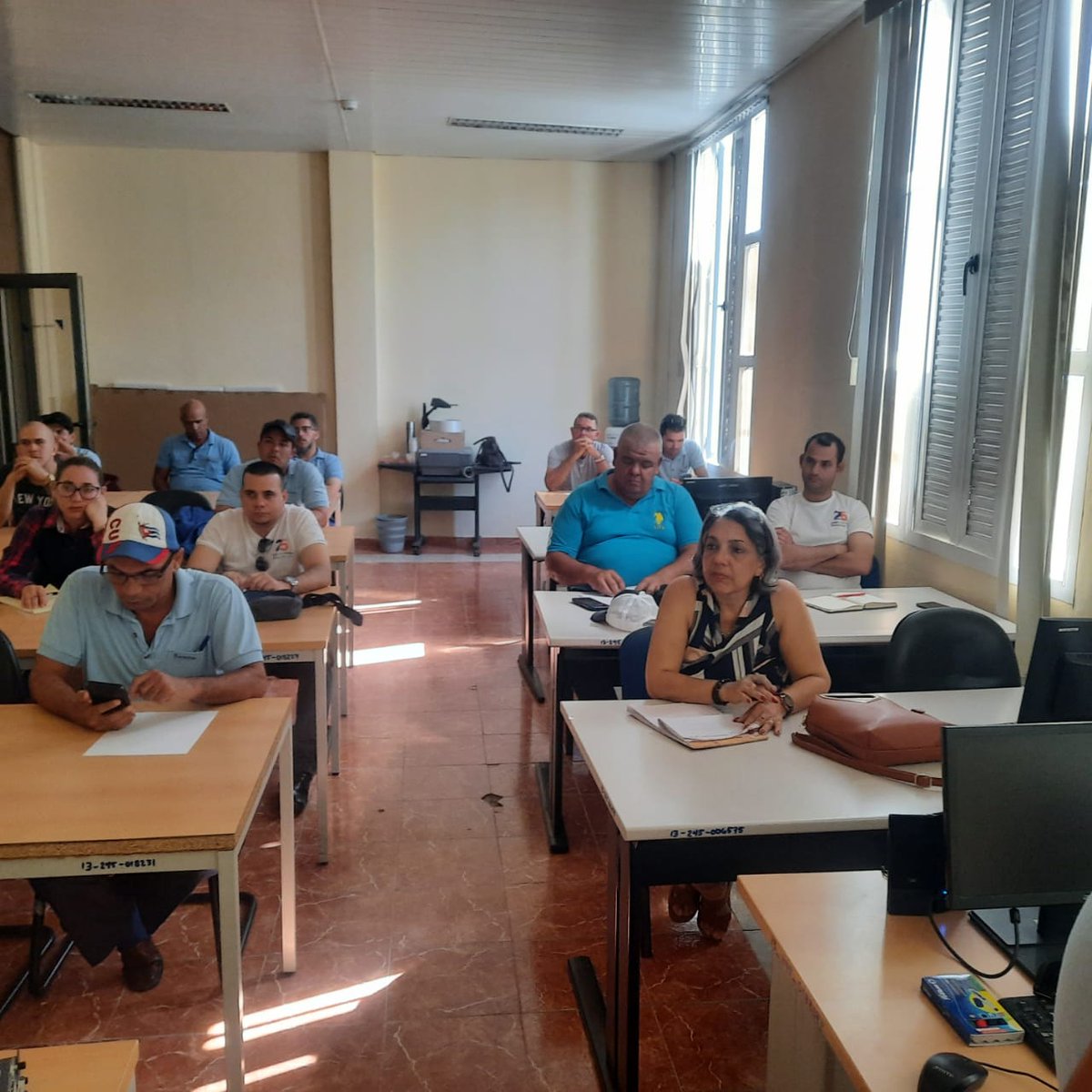 La continua superación,  nos hace más efectivos. 

#VeranoConAmor 
#EsteEsNuestroAzul
#70Moncada
#Cuba #Camagüey #PorCamagüeyTodo