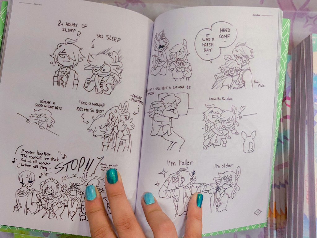 More photos because this is a big boรฏ
(Sorry if they look blurry, I had to take them during two rushes during twitch con ๐ will take better ones later!)