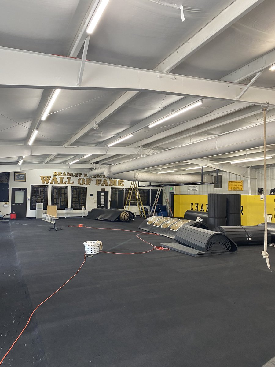BC_WrestlingTN's tweet photo. New paint, new lights and a lot of cleaning done over this dead period. Shout out to our entire coaching staff and Meghan Blackmon for making it happen! Thank you to @bradleyschools for the new LED lights! God Bless and Go Bears! https://t.co/PTGckFHKLF
