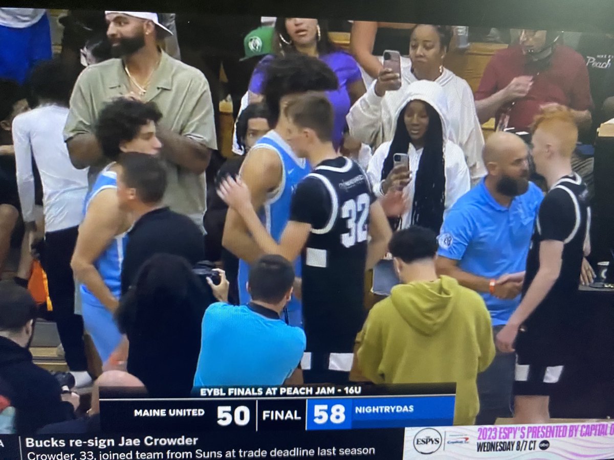 GreggWGME's tweet image. Heckuva run by the boys from #Maine but fell just short as Nightrydas (with four of the Top 50 Class of 2025 players in the nation) close out with a 7-0 run to win 58-50 #PeachJam ⁦@NikeEYB⁩ E16 championship 👑

Putting Maine 🏀 on the map! ⁦@maine_united_1⁩