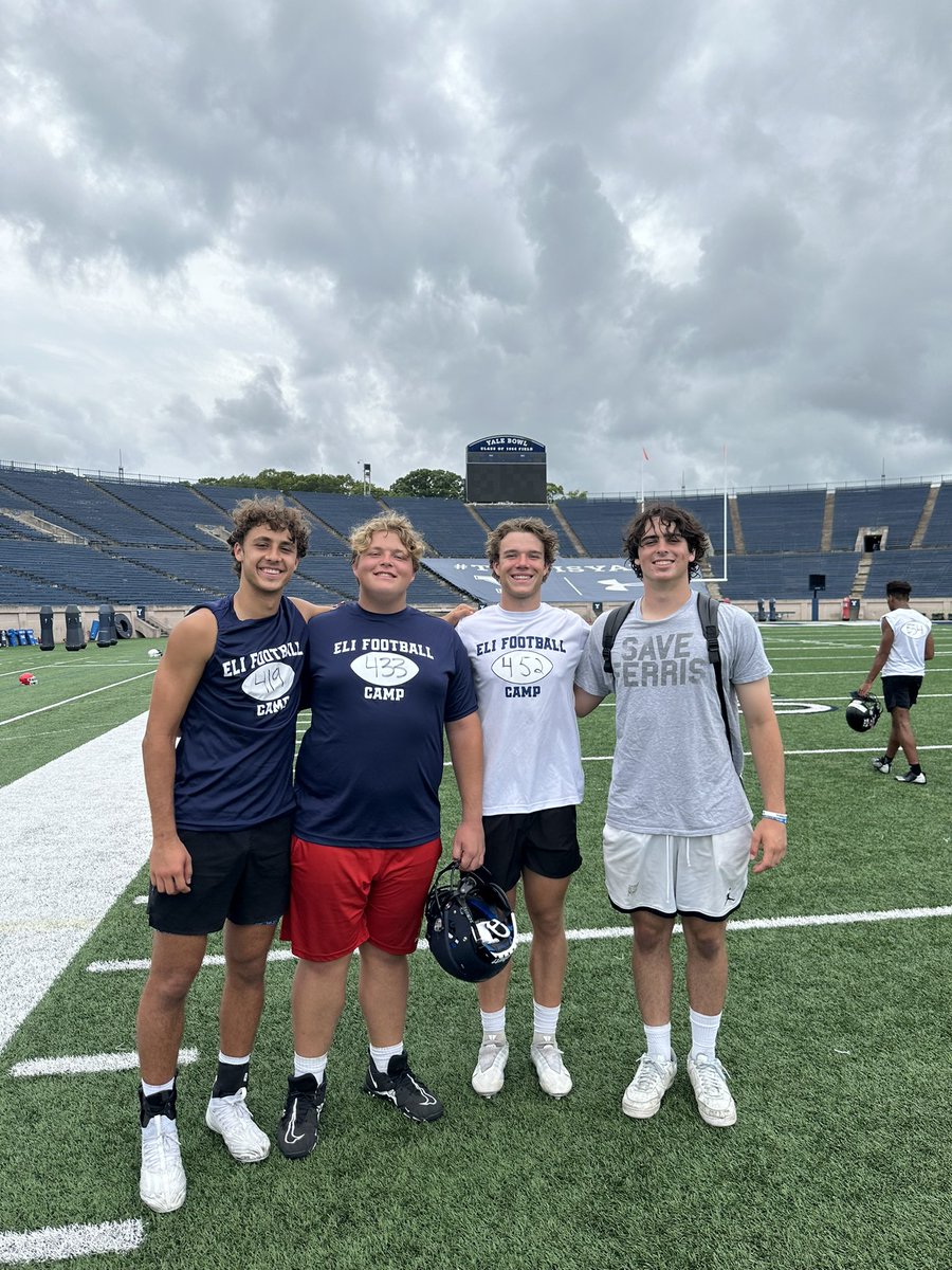 randoutwest's tweet photo. Productive day at @yalefootball camp. Good to see college camps focusing on teaching. @jackholdren8 @carter_shupper @AndrewMassino @LukeMcNulty7 https://t.co/hrD6XkKOGu