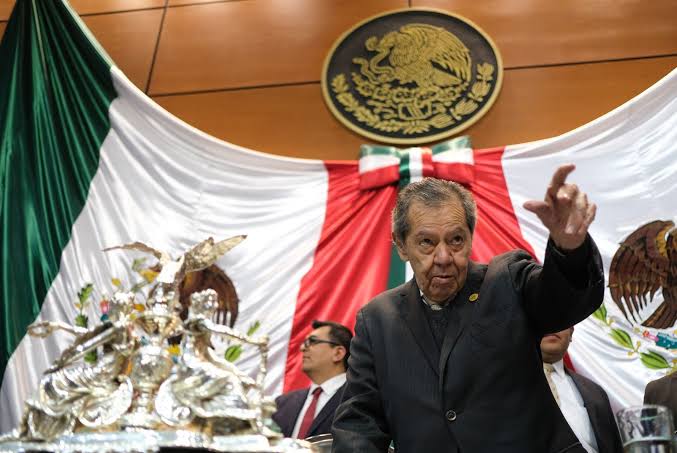 Hoy México está de luto, ha perdido un gran líder, estadista, político y hombre incorruptible, que demostró con hechos el gran amor por #Mexico
Precursor de la democracia. Que su legado sea ejemplo e inspiración para los jóvenes mexicanos que aman su patria. D.E.P. @PMunozLedo