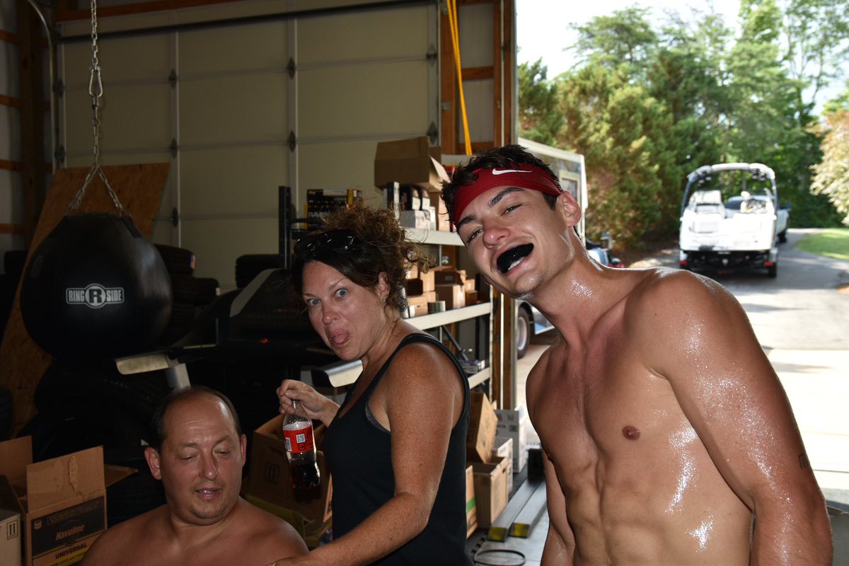 No pressure, no diamonds💎 
Two weeks out and feeling better than ever. Let’s get it! 💣 #misfits008
<a href="/MisfitsBoxing/">Misfits Boxing</a> 
<a href="/loudibella/">Lou DiBella🥊</a> 
<a href="/DiBellaEnt/">DiBella Ent.</a>