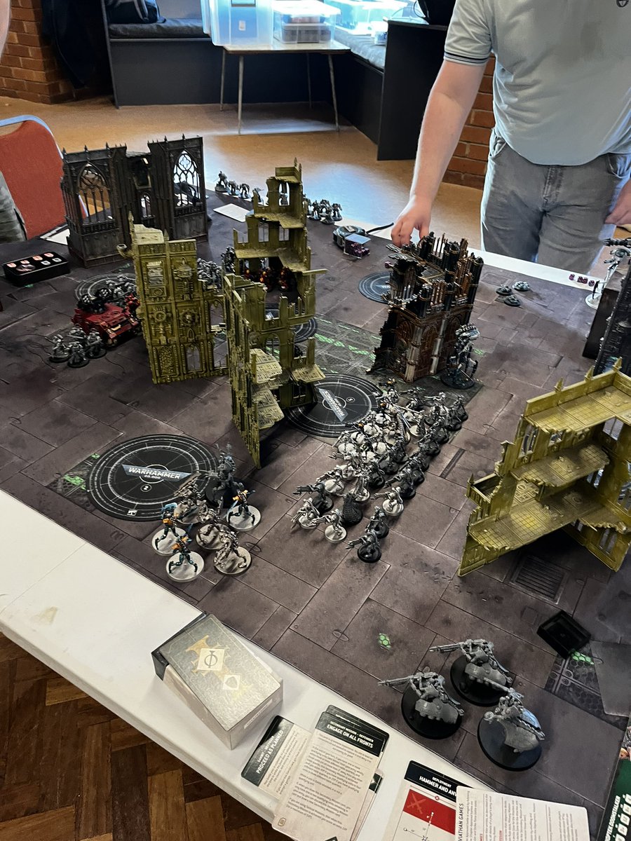 Good day back at scribes we have a few games going on we has some AoS necromunda 40k and mordhiem going on today!