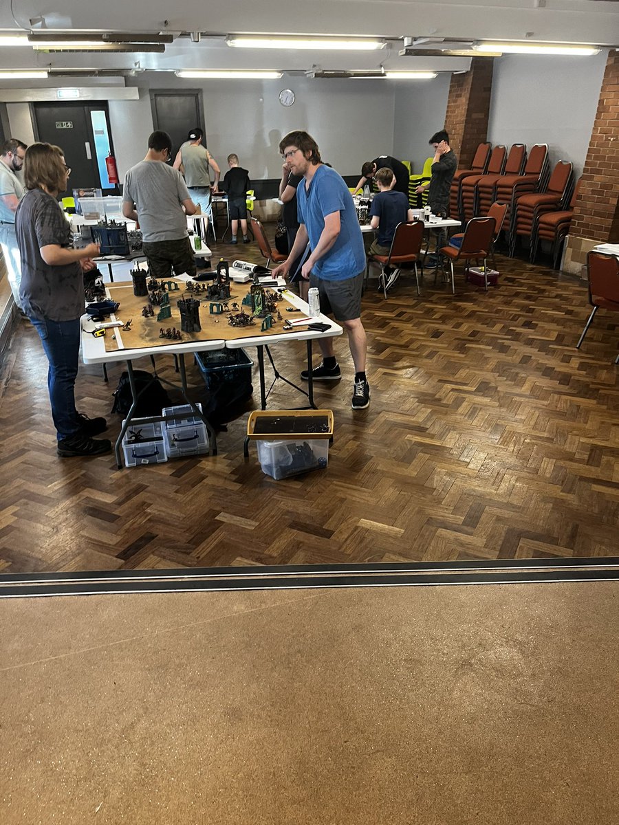 scribesofwar's tweet image. Good day back at scribes we have a few games going on we has some AoS necromunda 40k and mordhiem going on today!