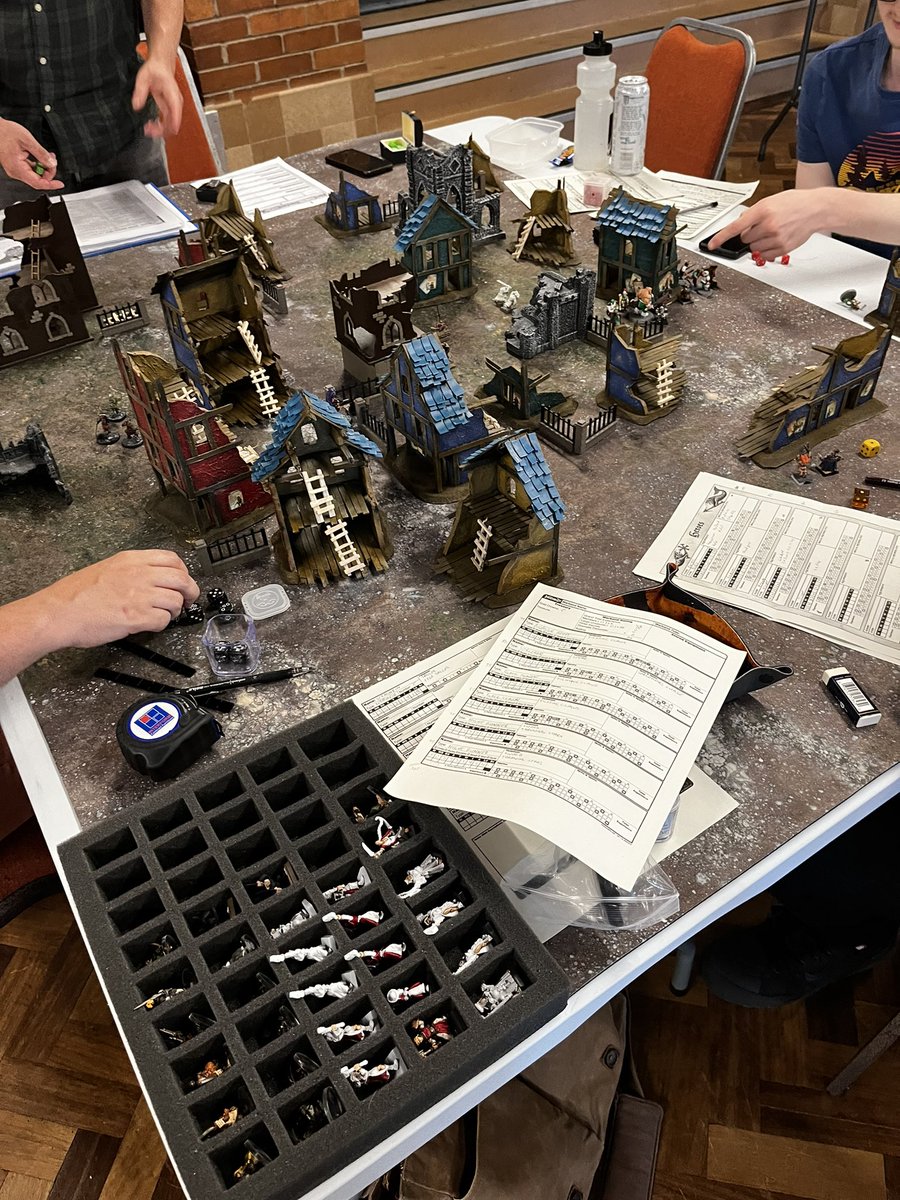 scribesofwar's tweet image. Good day back at scribes we have a few games going on we has some AoS necromunda 40k and mordhiem going on today!
