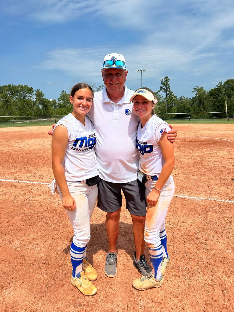 we love Gdad !! 💙 <a href="/SoftballSwu/">SWU Softball</a> <a href="/dees_44/">Clay Ardeeser</a>