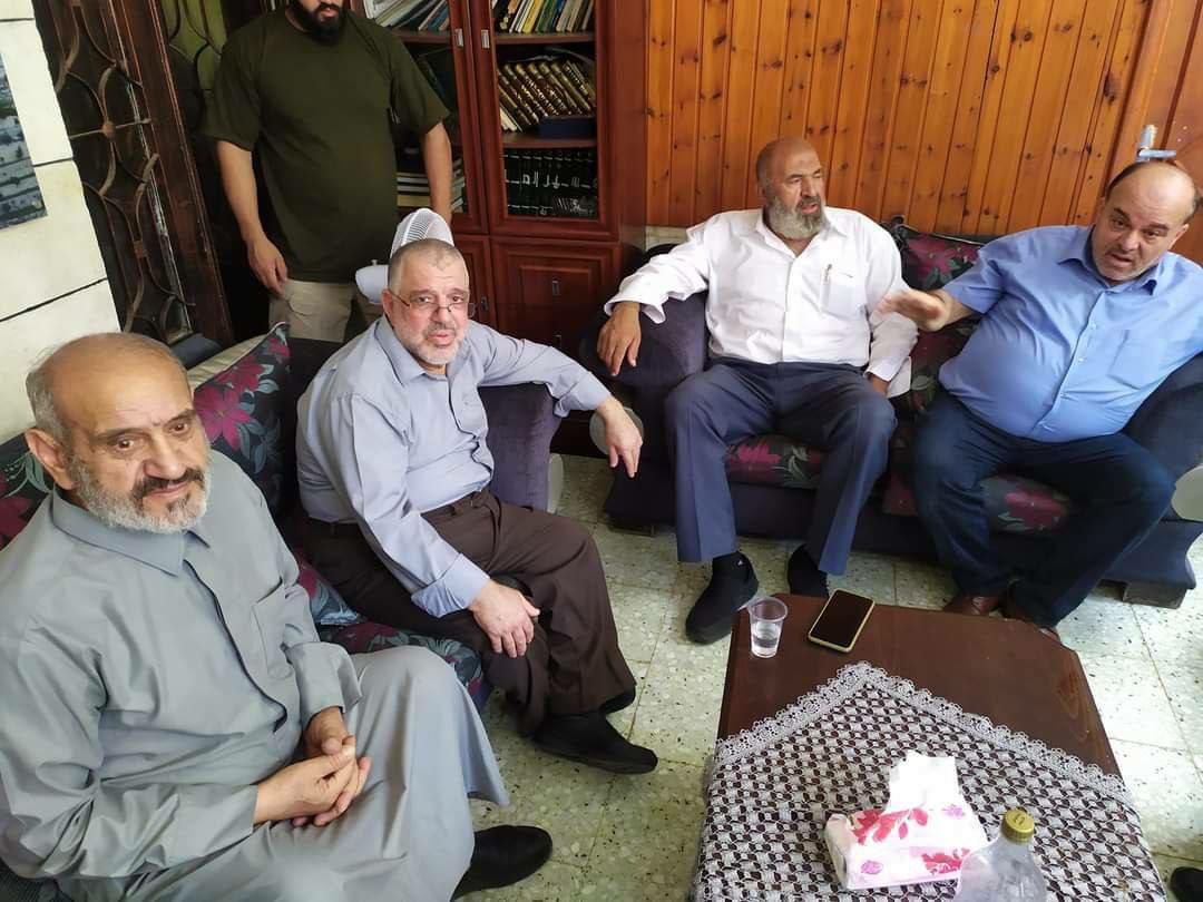 Sarah_PalNa's tweet photo. من استقبال الأسير المحرر والقيادي بحركة حماس الشيخ حسن يوسف، ظهر اليوم، بعد اعتقال إداري دام ٢٠ شهرا

يذكر أنه قضى ما يزيد عن ٢٤ عاما في سجون الاحتلال على فترات متعددة https://t.co/XH3r5sSLIo