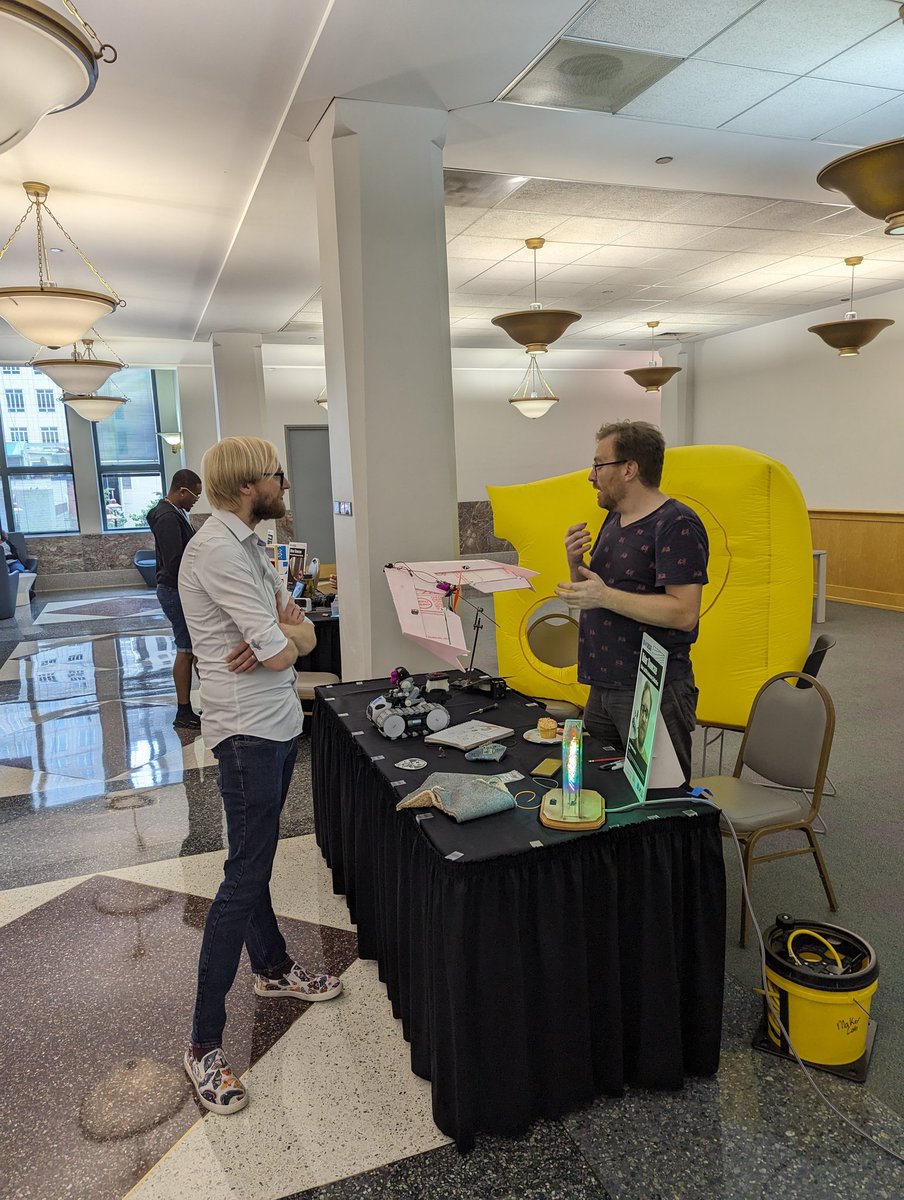 sshchicago's tweet image. We were represented at three tables at the #cplmakerlab anniversary yesterday. Makers from all over the city came to celebrate the Maker Lab and show their own piece of the maker community in Chicago.