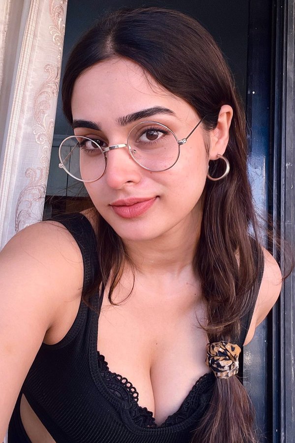 F0nnfd3aAAAo5rL?format=jpg&name=900x900