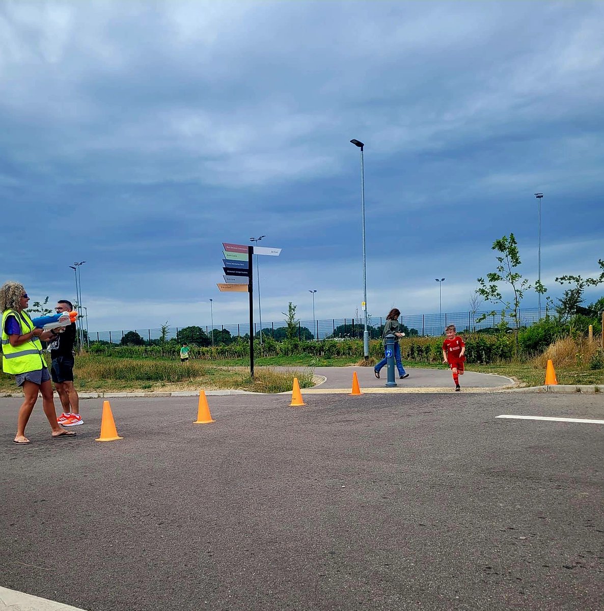 <a href="/PapworthPhysio/">PapworthPhysio 💙🏳️‍🌈💙</a> represented at Storey's Field and a London <a href="/parkrunUK/">parkrun UK</a> by volunteers/runners <a href="/EmmaJ_Matthews/">Emma Matthews</a>, <a href="/twirlyc/">Charlotte Pearson</a> and Alice, plus a first <a href="/juniorparkrunUK/">junior parkrun UK</a> for a future Physio🤞 #NHS75parkrun #NHS75 🏃‍♂️ 🏃‍♀️