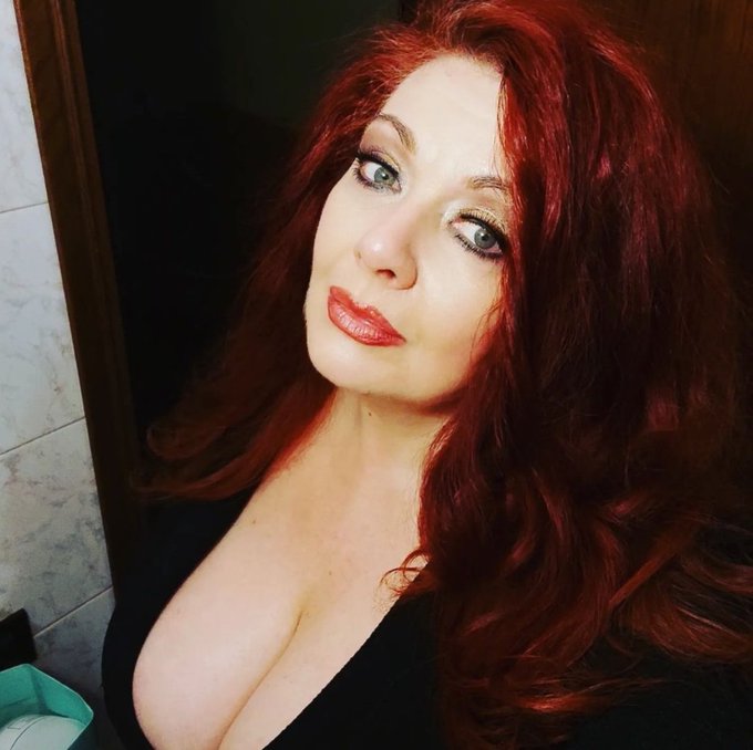 Sono ora in live webcam per giocare insieme a voi siete carichi??💦 Vi sto aspettando per godere insieme<a href="/tag/beautiful"class="tags"><span>#beautiful</span></a><a href="/tag/actress"class="tags"><span>#actress</span></a><a href="/tag/sexy"class="tags"><span>#sexy</span></a><a href="/tag/film"class="tags"><span>#film</span></a><a href="/tag/star"class="tags"><span>#star</span></a><a href="/tag/webcam"class="tags"><span>#webcam</span></a>