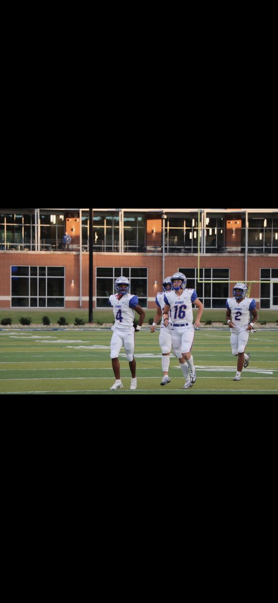 colbyshaw_2's tweet photo. I can still hear him yelling "Nothing!" everytime he would break up a pass on me at practice. Rashard had a loving heart and would always pull me aside and encourage me anytime I was having a rough practice or game. Love you man rest easy. Forever in our hearts RW ❤️ (2/2) https://t.co/LCnJL01Fun