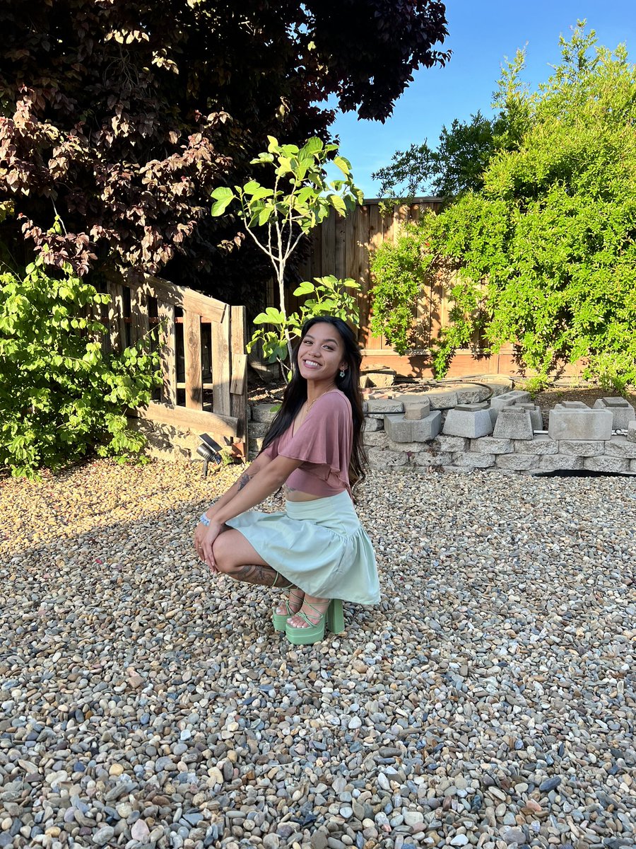 dude_sha's tweet photo. me n this color combo are married 🌸🧚🏼 https://t.co/a2ict8GKHi
