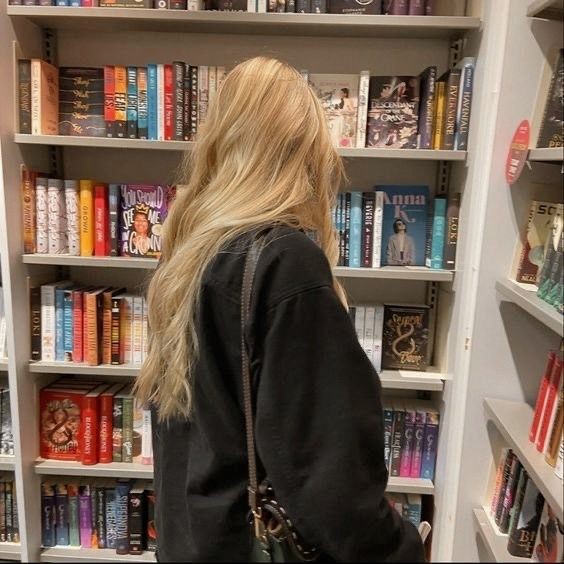 BadassLamia's tweet image. °
■■  𝐂𝐋𝐎𝐕𝐄𝐑 𝐑𝐄𝐃𝐅𝐄𝐑𝐍

❛ 𝓘'𝓿𝓮 𝓫𝓮𝓮𝓷 𝓽𝓱𝓮 𝓪𝓻𝓬𝓱𝓮𝓻, 𝓘'𝓿𝓮 𝓫𝓮𝓮𝓷 𝓽𝓱𝓮 𝓹𝓻𝓮𝔂. 𝓦𝓱𝓸 𝓬𝓸𝓾𝓵𝓭 𝓮𝓿𝓮𝓻 𝓵𝓮𝓪𝓿𝓮 𝓶𝓮, 𝓭𝓪𝓻𝓵𝓲𝓷𝓰? 𝓑𝓾𝓽 𝔀𝓱𝓸 𝓬𝓸𝓾𝓵𝓭 𝓼𝓽𝓪𝔂? ❜

 ⿻⨟ ᴇsᴄʀɪᴛᴏʀᴀ
 ⿻⨟ ᴄɪ́ʀᴄᴜʟᴏ ᴅᴇʟ ᴀᴍᴀɴᴇᴄᴇʀ