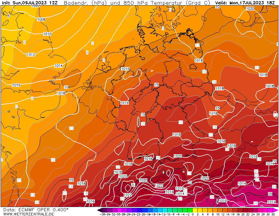 #ECMWF 12z
In den nä. Tagen bleibt es bei einer südwestlichen Strömung. Mit einem Tief über UK in Telekonnektion mit dem Mittelmeer-Hoch strömen zeitweise heiße Luftmassen nach #Deutschland.
Dann wieder #Gewitter/#Unwetter, bevor erneut warme/heiße Luft nach Mitteleuropa fließt!