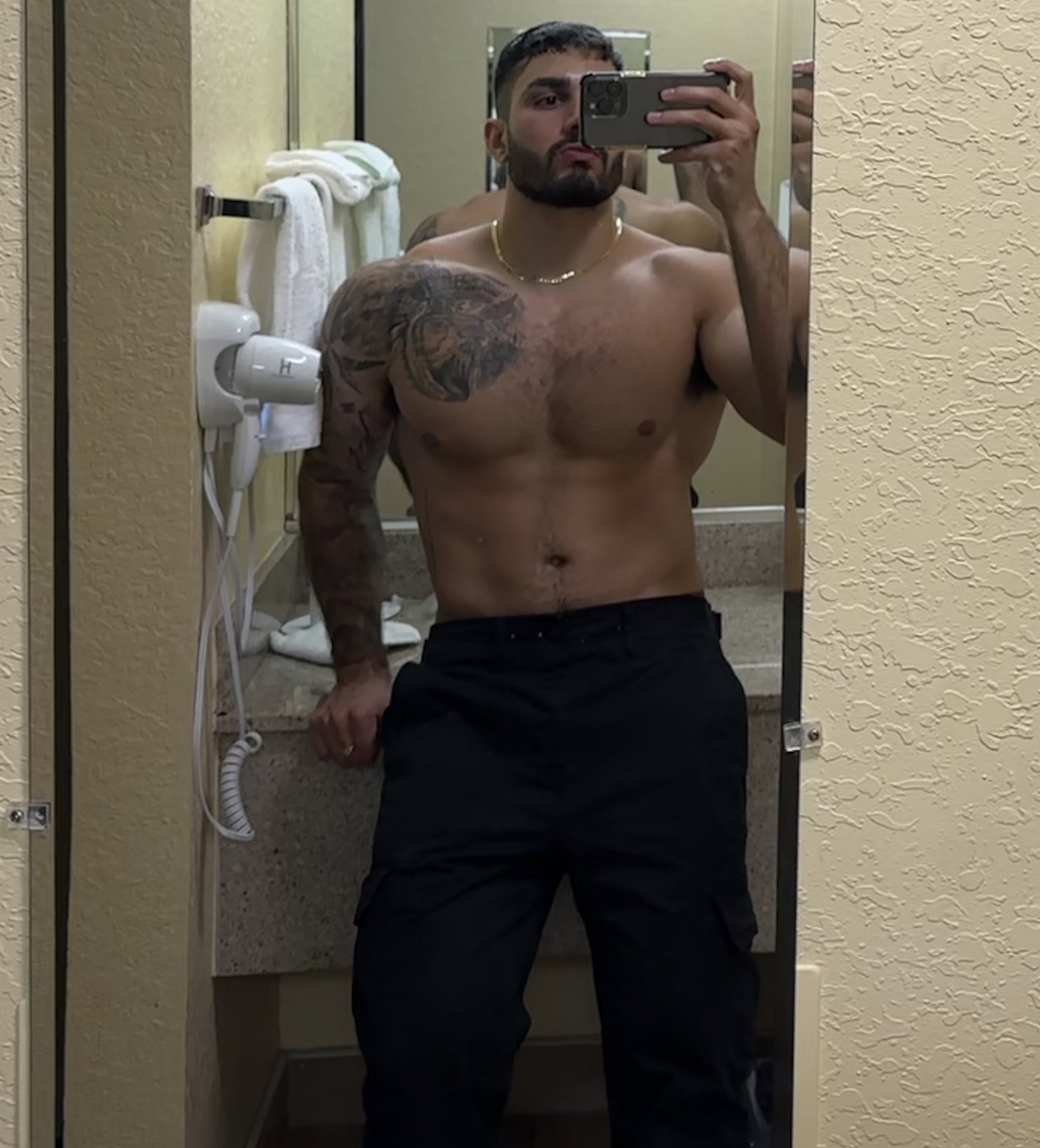 Angelo on Twitter: "Happy Sunday, but you will be happier when you