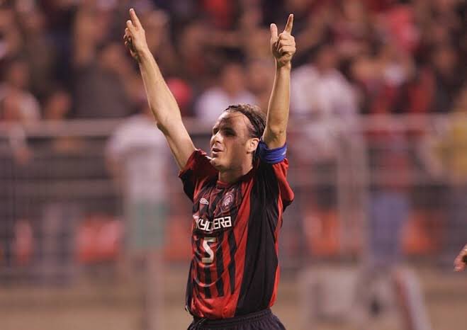 RAthleticana's tweet photo. Ta chegando a hora ! Hoje vai ser na Raça ! 
⚫️🔴🌪
Palpite? https://t.co/u9sQCwd1yK