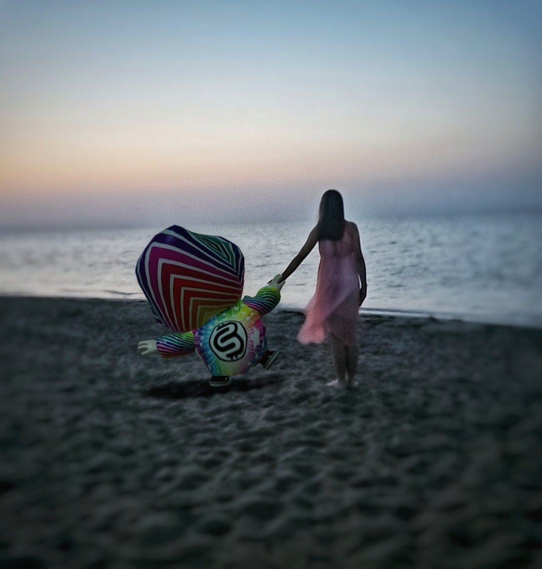 MikaelBux's tweet photo. "Rien ne vaut une douce promenade avec ma fille, son #Bulbimask gambadant joyeusement à nos côtés. Ces moments partagés sont de véritables trésors, emplis de rires et de découvertes. #FamilyTime #NatureWalk #bMSE
@TheBULBiMasks @DMDOO_eth https://t.co/evRpGZdK0u