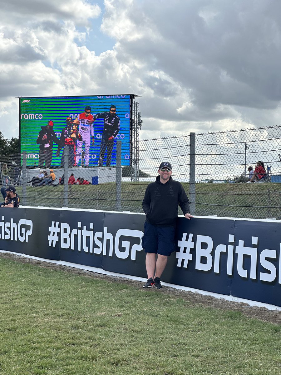 Derrick M. tweet media