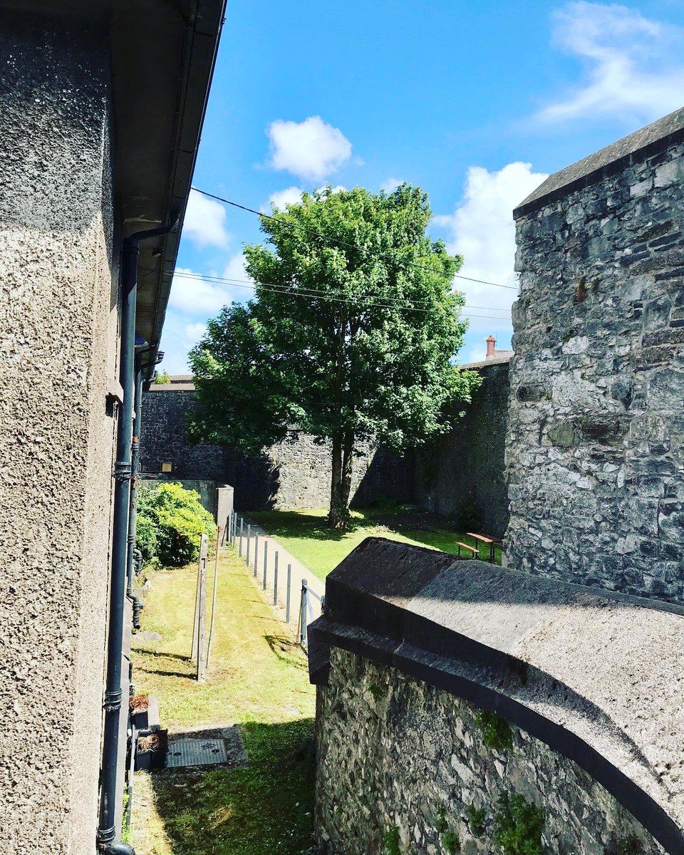 My first trip to @ElizabethFort_  @amanublanco #elizabethfort #museum #barracks #fort #17thcentury #ireland  #theview #StFinbarresCathedral #Cathedral #Flowers #Sunshine #Clouds  #corkcity #iphoneonly #filter @corkbeo @pure_cork @yaycork @CorkDaily @LovingCork @CravingCork