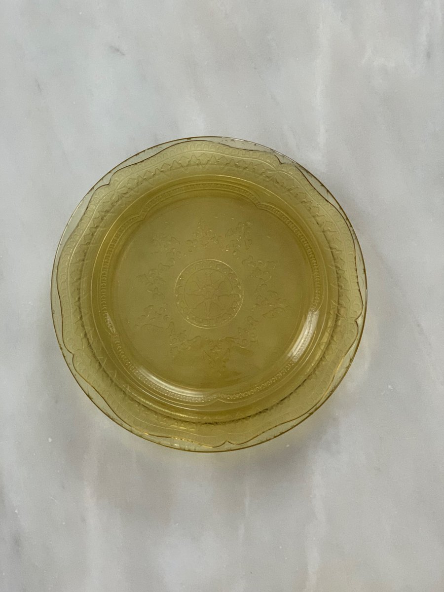 VSeagrape's tweet image. 🐕 Big deals! Elegant Green Glass Serving Platters, Vintage Olive Green Depression Glass Platters, Green Display Glass, Vintage Decor, Vintage Serving, Or only at $42.00 on etsy.com/listing/687855… Hurry. #ServingDish #ServingTray