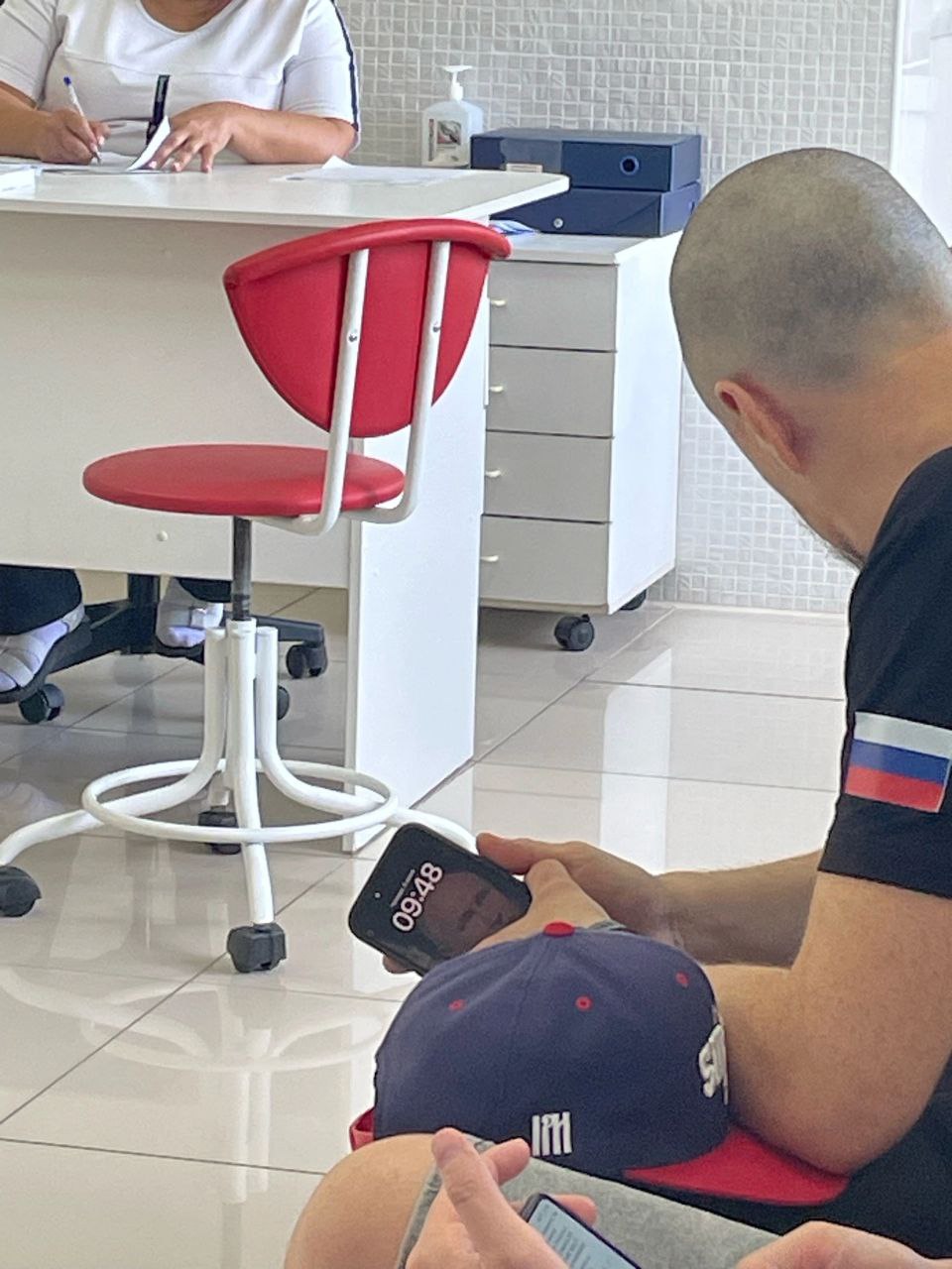 Жизнь в России on Twitter: "Там походу психиатр этому путриоту уже ...