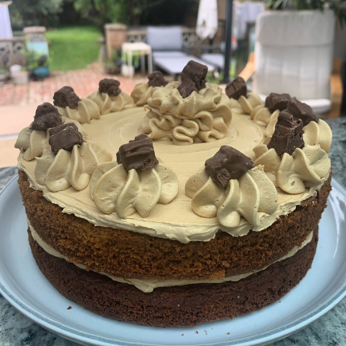 pow_45's tweet photo. Coffee birthday cake 🥰 https://t.co/FyDIfCi0WM