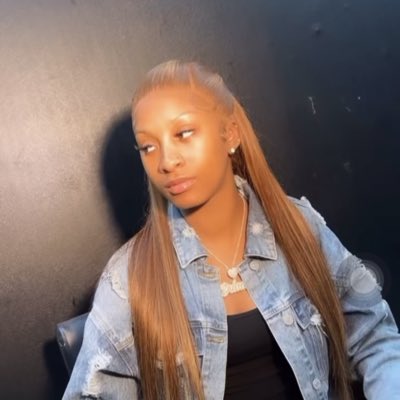 LilBitt___'s tweet photo. #NewProfilePic https://t.co/W7370sVxsR
