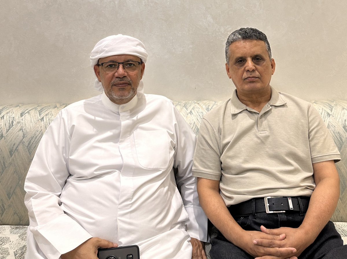 khaledaalnasi's tweet photo. تشرفت الليلة بلقاء الأخ العزيز السلطان عبدالله بن عيسى ال عفرار رئيس المجلس العام لأبناء محافظتي المهرة وسقطرى عضو هيئة رئاسة المجلس الانتقالي الجنوبي ، شخصية وطنية محبة للخير والسلام يعمل من أجل مصالح أبناء المهرة وسقطرى محترماً خياراتهم ومواقفهم https://t.co/4z7ActGZmu