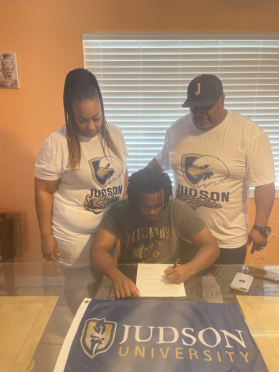 marlonhooksjr's tweet image. Now it’s official thank you @JudsonUfootball @QDemps for the opportunity can’t wait to work
