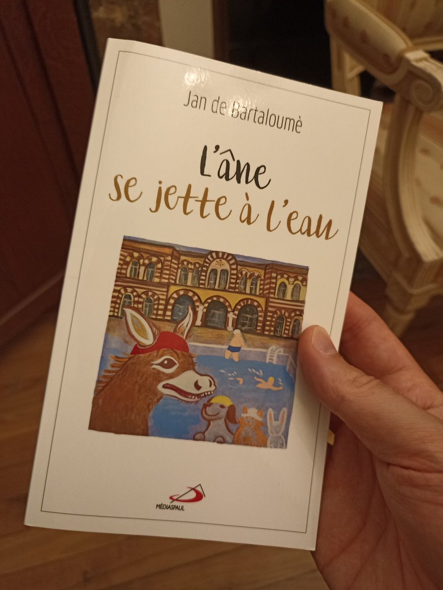 Un petit livre de 170 pages qui a le mérite de s'efforcer de présenter la foi chrétienne à destination des gens qui n'y connaissent rien et n'en maîtrisent pas les codes.
Pour ce faire, l'auteur, Jan de Bartaloumè, donne la parole à l'âne de la crèche ...  1/5
<a href="/MediaspaulFr/">Médiaspaul France</a>